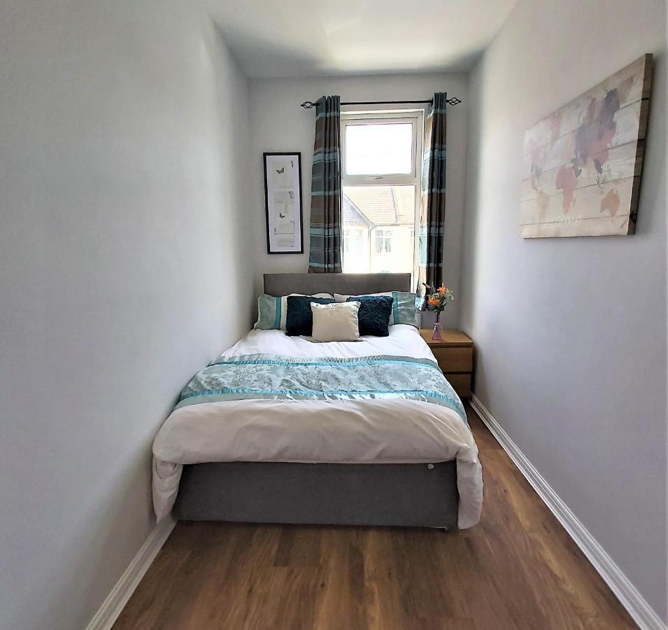 Beautifully Renovated 2 Bed Flat - Close To Beach Daire Southend-on-Sea Dış mekan fotoğraf